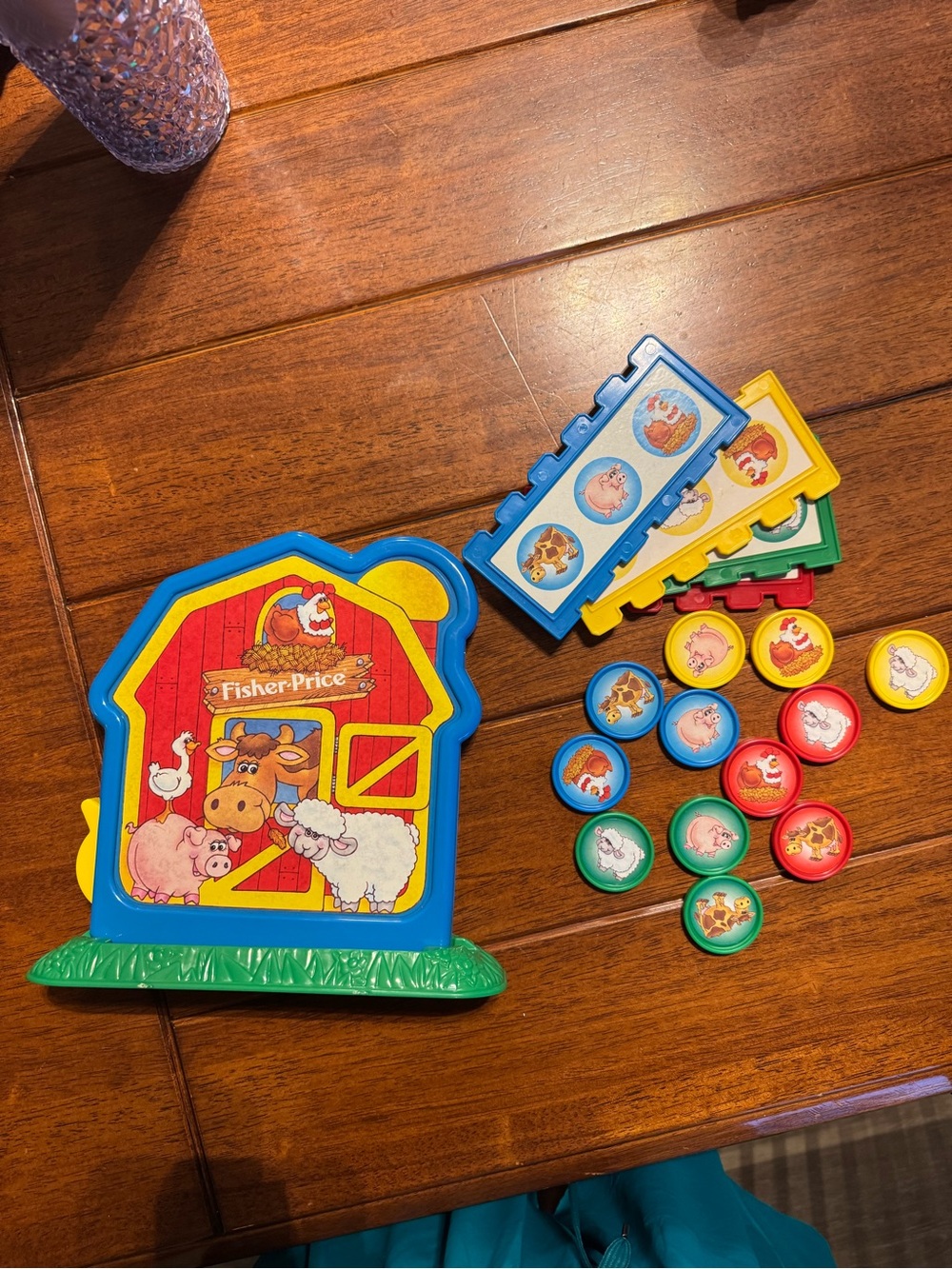 Fisher-Price Barn Matching Game - Red, Blue, Yellow, Green Tokens